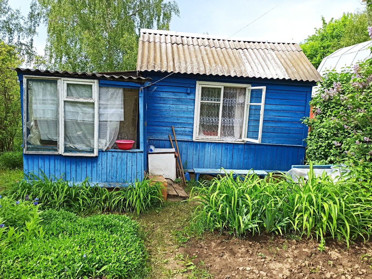 Минидомик с верандой образца 70-х. Фото автора.