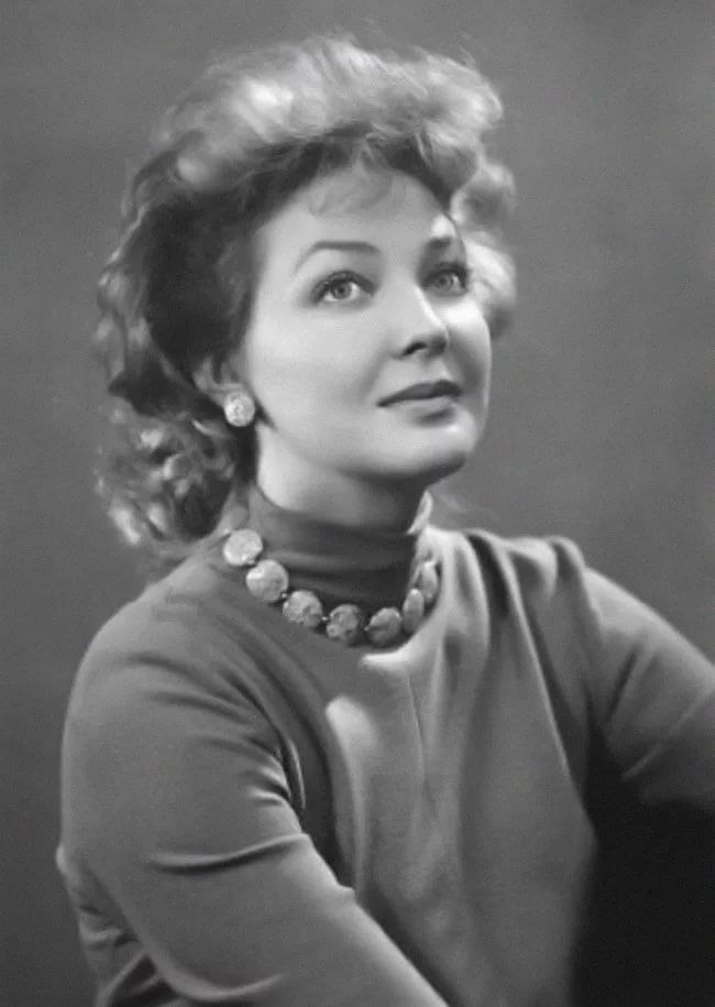 Мисс Шарм советского кино - Ирина Скобцева0