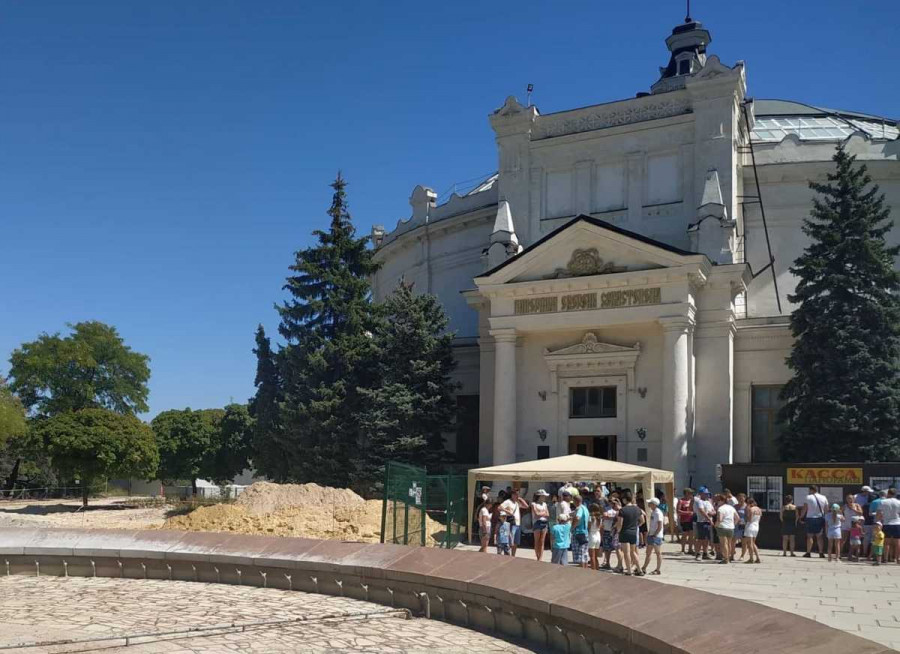 Здание Панорамы, 14 августа 2019 года Фото: Олег Турчанович 
