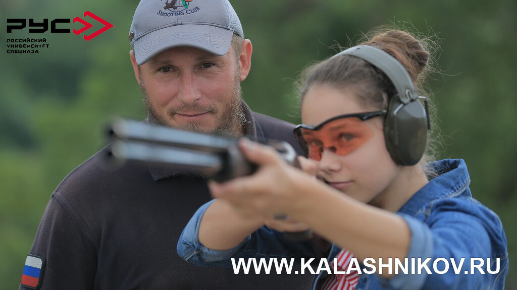 Директор ССК «ГУМС Спортинг» Станислав Драко проводит тренировку на клубной базе Российского университета спецназа 