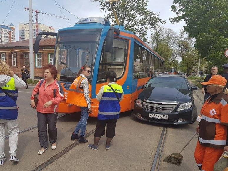 Авария в Краснодаре. Фото взято из открытых источников.