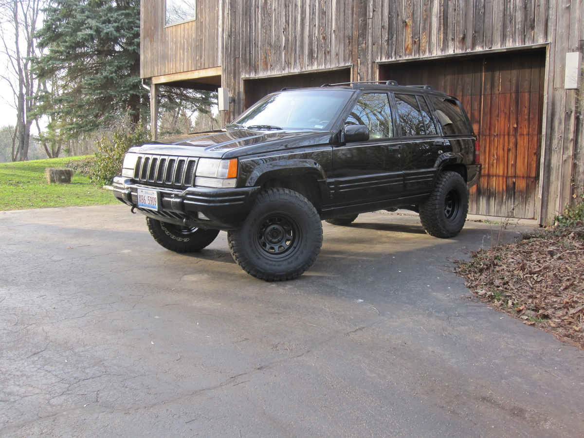 Джип гранд чероки 1998. Jeep Grand Cherokee 1998. Jeep Grand Cherokee (ZJ) 1993-1998. Jeep Grand Cherokee 1990-х. Jeep Grand Cherokee 1993 Offroad.