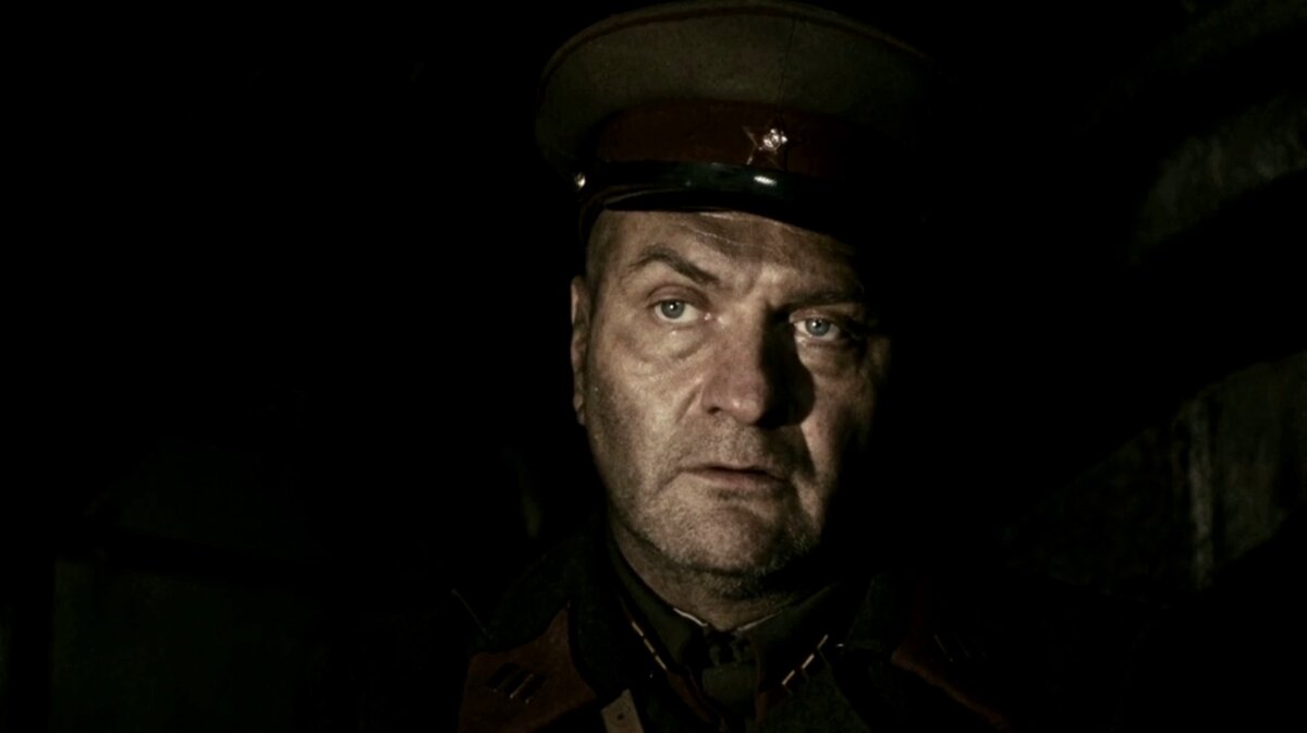 Александр Балуев (Крымов). Кадр из сериала