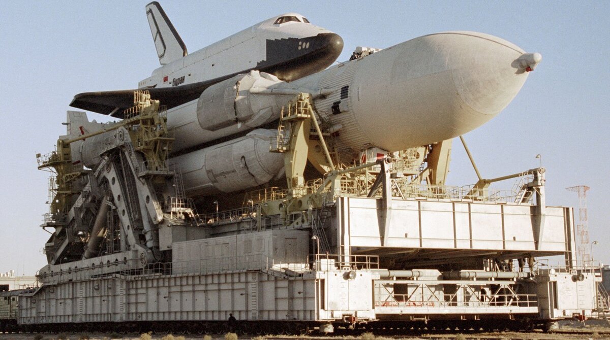 Роскосмос хотел выкупить “Буран” 
