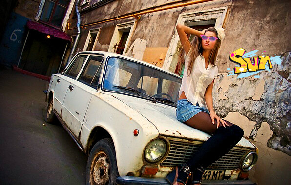 Девушка на фото вашего авто удваивает шанс его продажи.