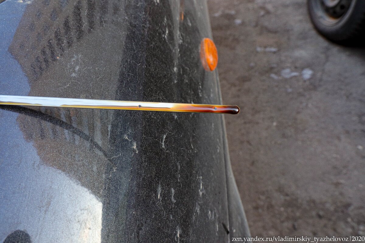 Основная проблема холодного пуска в том, что масло на морозе густеет, и в таком виде оно плохо смазывает трущиеся детали двигателя