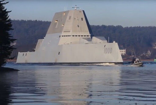 Американский эсминец Zumwalt 
