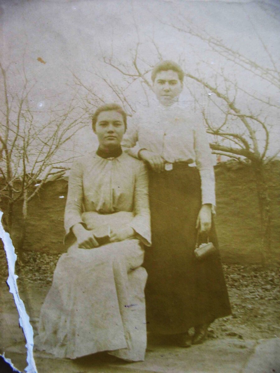 Девушки-казачки. 1911 год. 