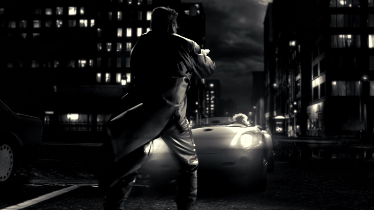 Удар авто по ногам Марва