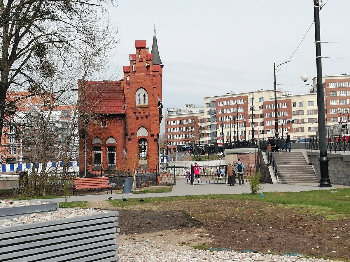 Дом смотрителя Высокого моста