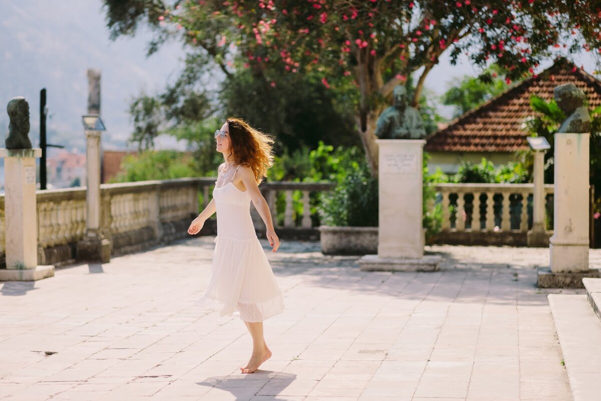 То самое винтажное платье, а по сути - "бабушкина тюль"