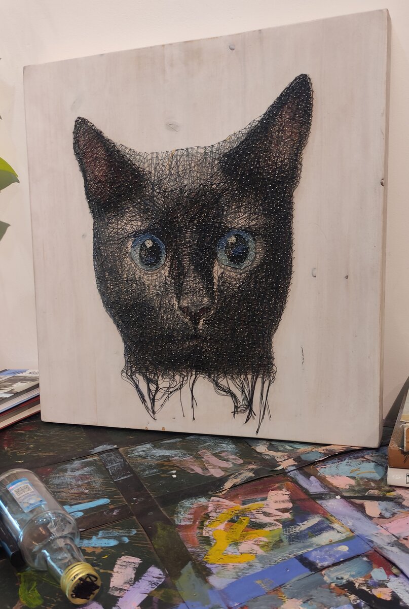 Котик из гвоздей и ниток. 