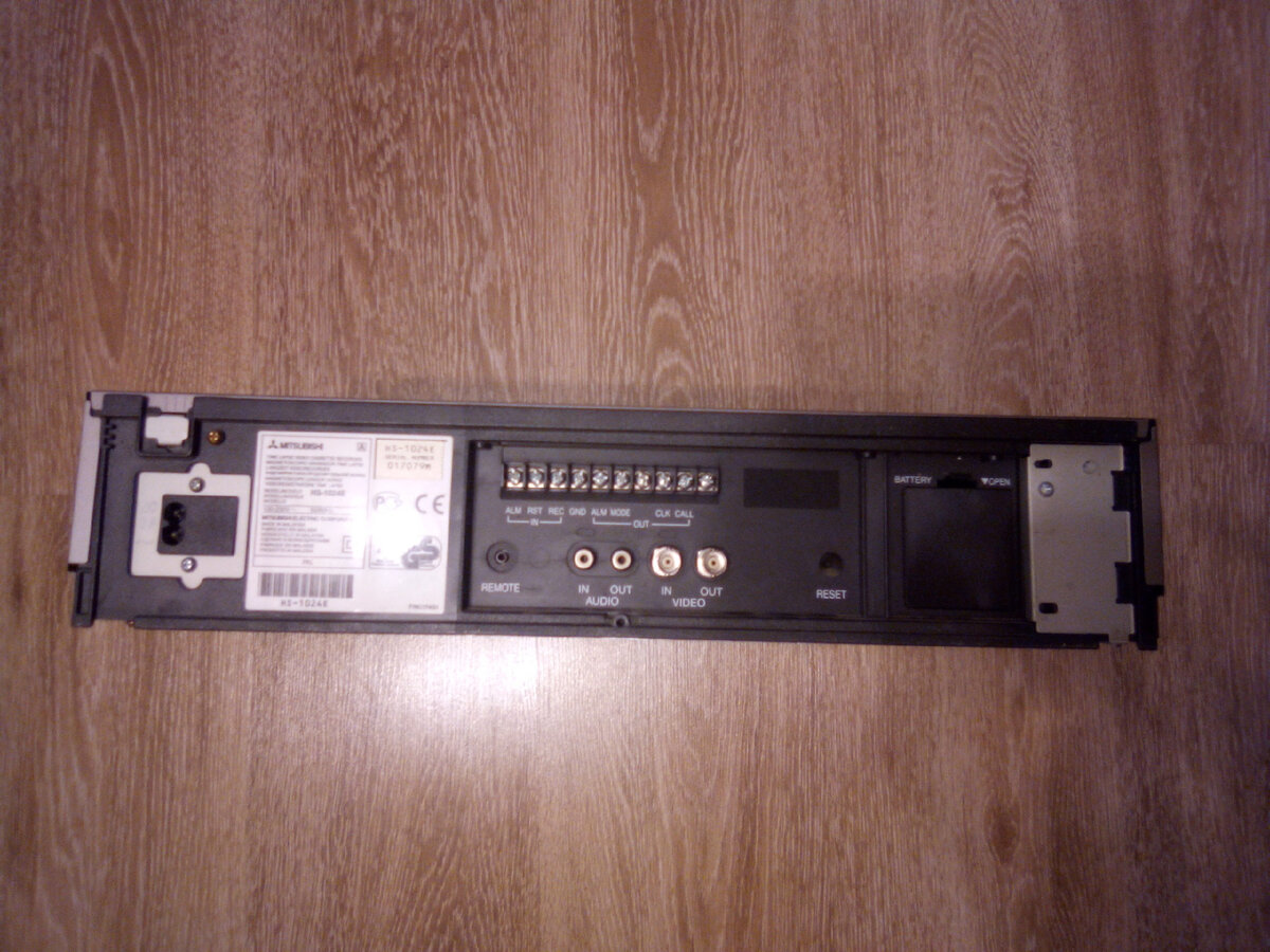 Фото автора. Вид регистратора сзади.