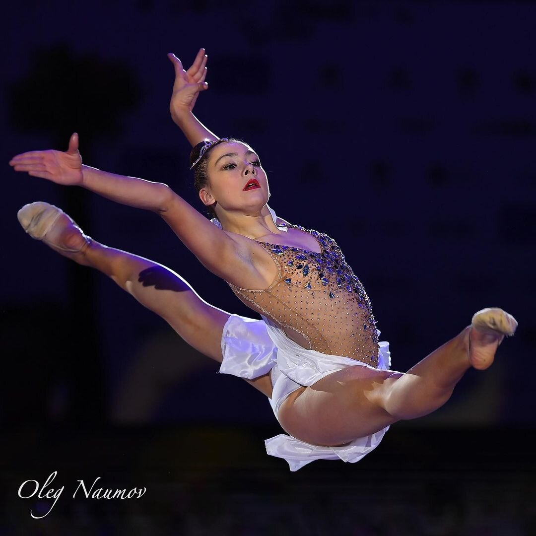В одном прыжке вся художественная гимнастика. Фото из Инстаграм. 
