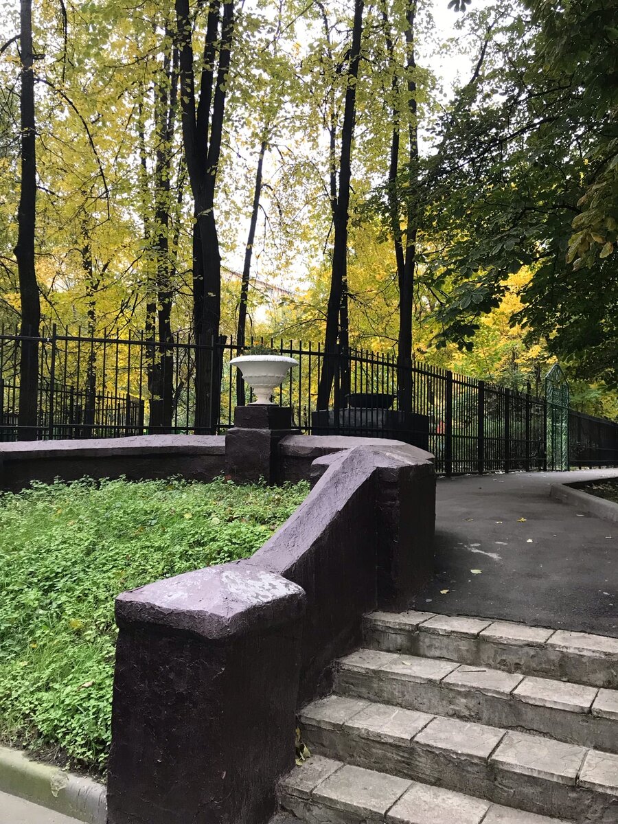 Жили супруги в старом престижном районе столицы