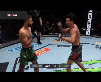 Фрагменты боя Макс Холлоуэй vs Яир Родригес