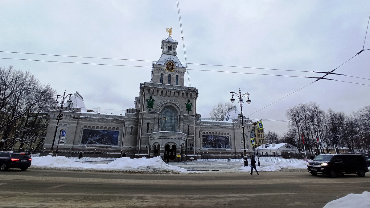 Мемориальный музей Суворова со стороны Таврического сада