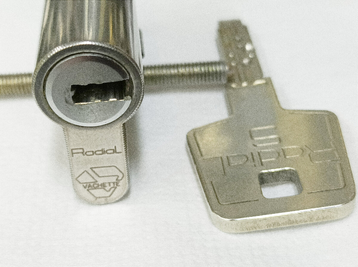   Vachette Radial S. Цилиндровый механизм и ключ. 