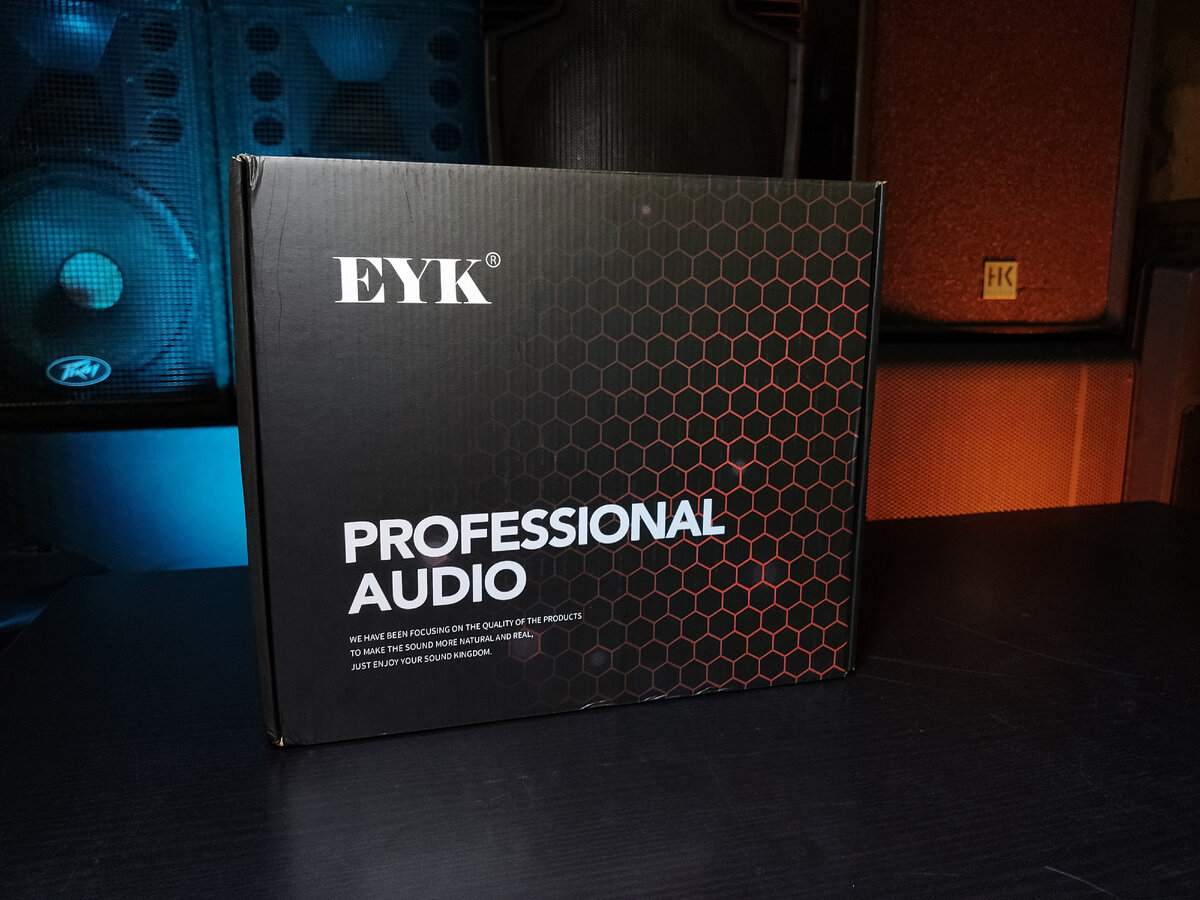 Коробка ушных мониторов EYK IEM81