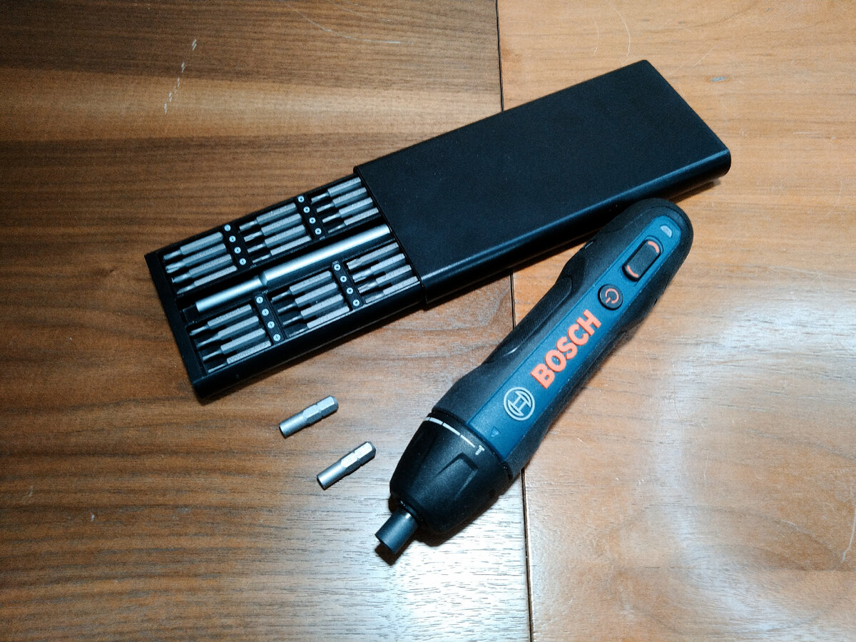 Бита, переходник и отвертка вид 1