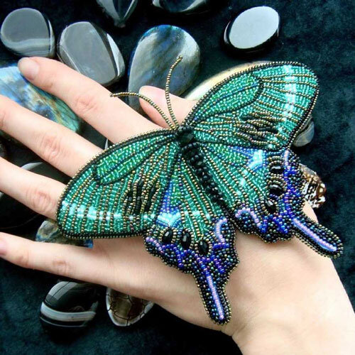 Брошь-бабочка из бисера