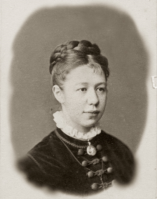 Фотография Е.Д. Поленовой, 1874. Студия Софии фон Фохт, Киев.