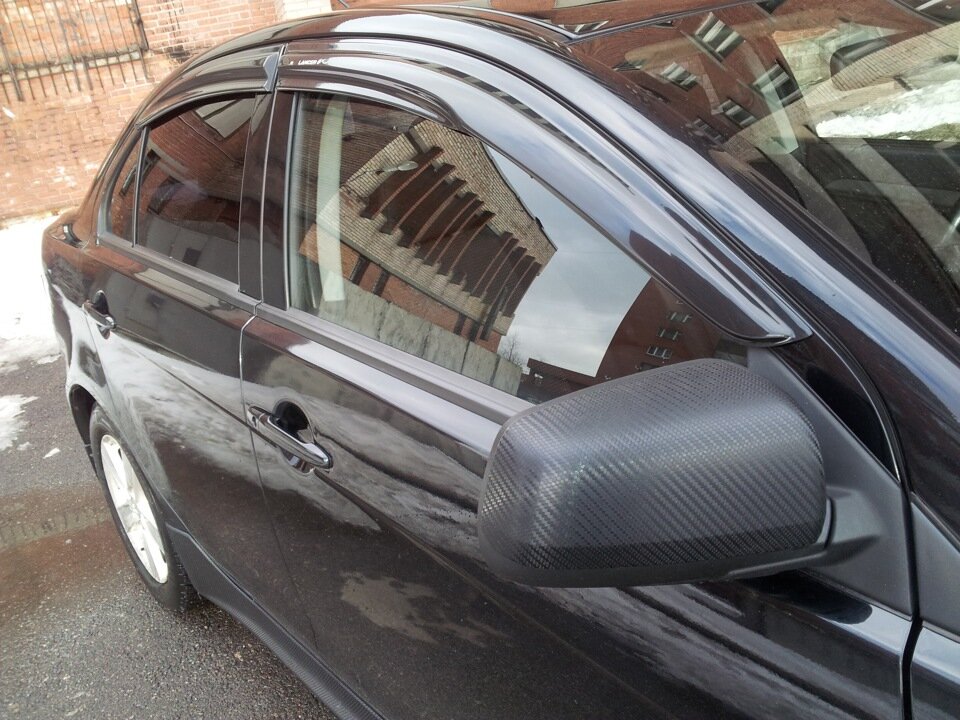 Дефлекторы на стёкла автомобиля