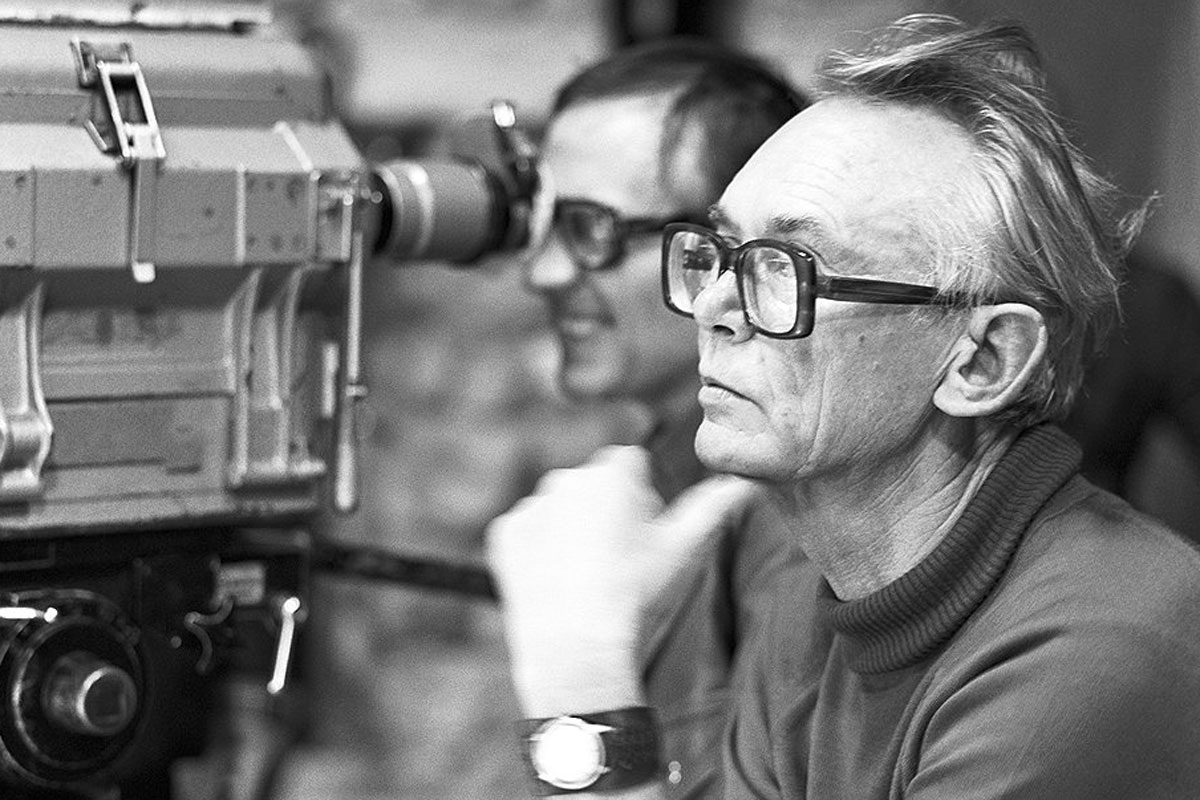 Леонид Иович Гайдай – советский кинорежиссер, сценарист и актер, Народный артист СССР и лауреат Государственной премии РСФСР имени братьев Васильевых.