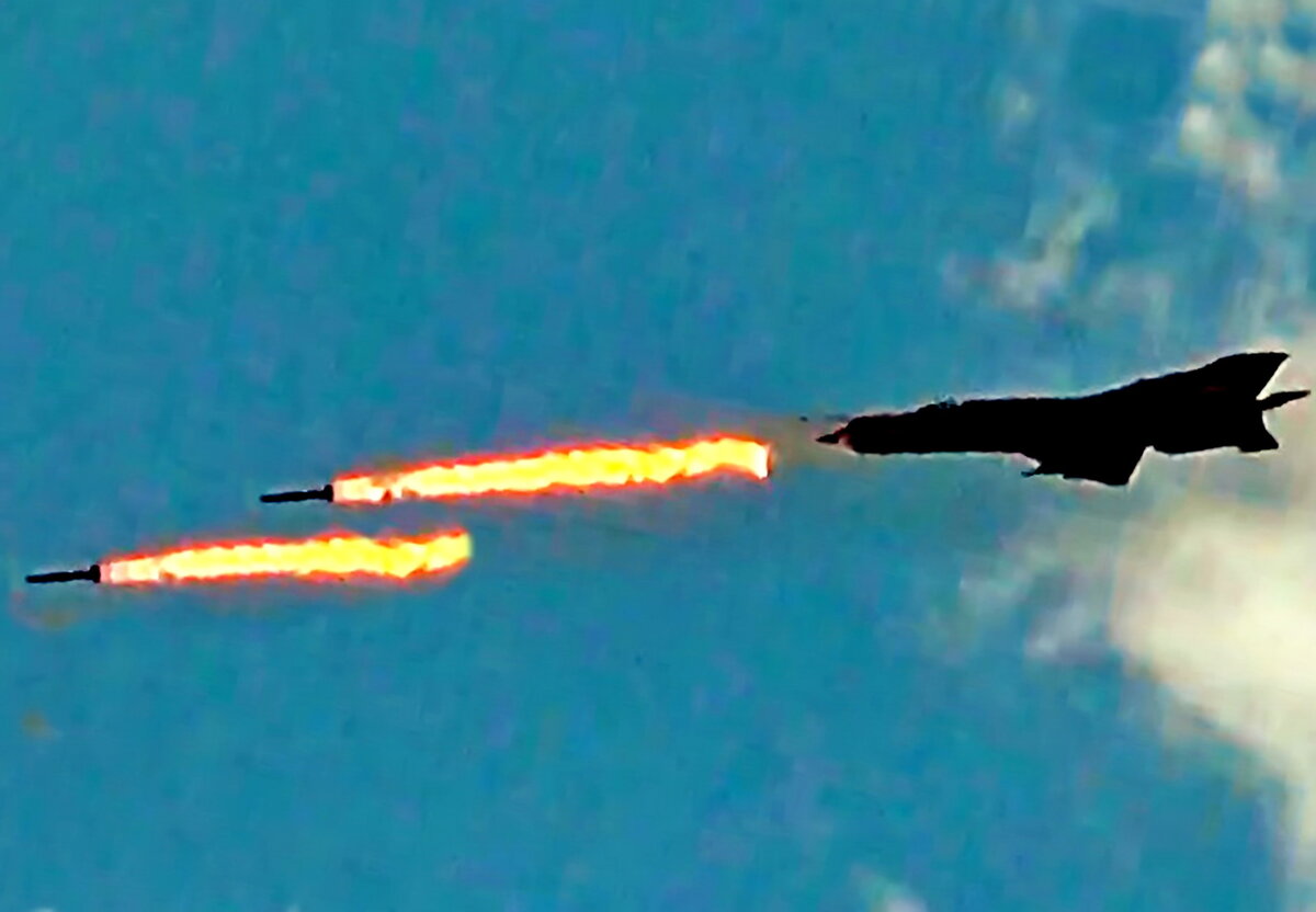 Отстрел ракет на МиГ-21
