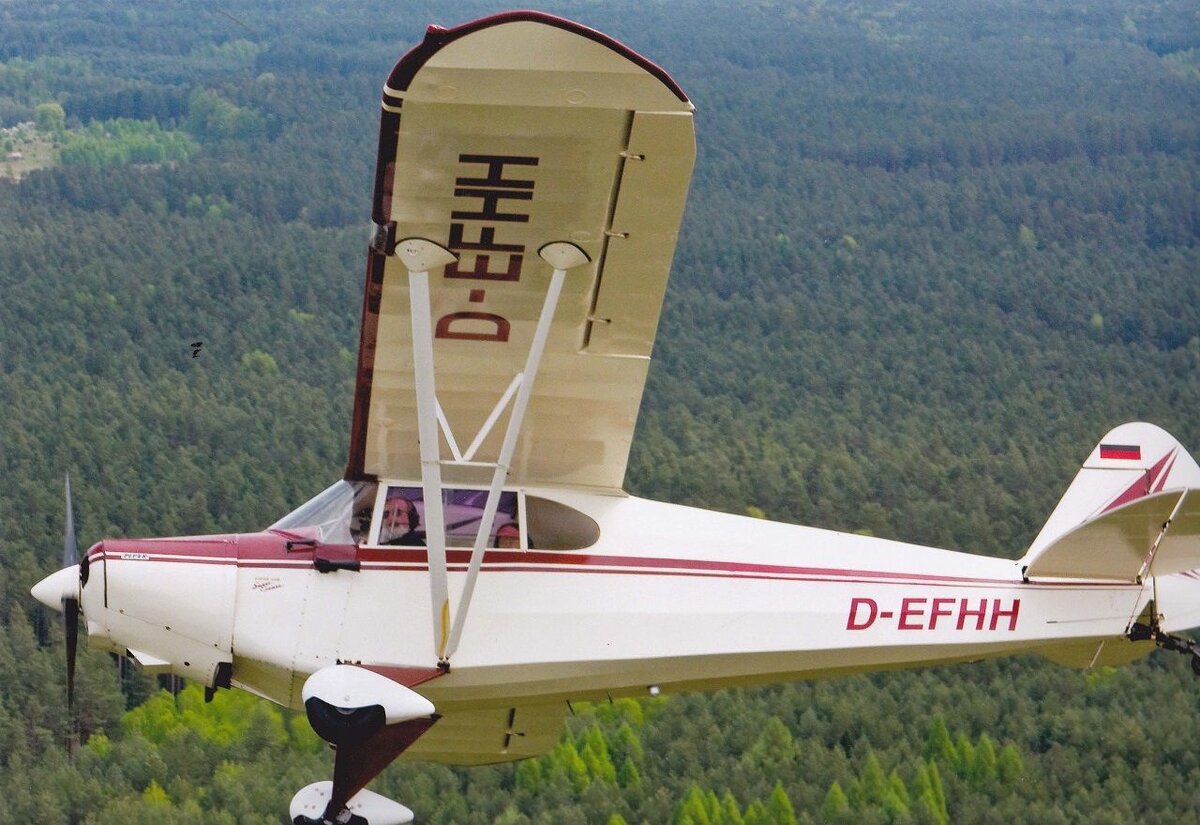 Piper PA-12 Super Cruiser