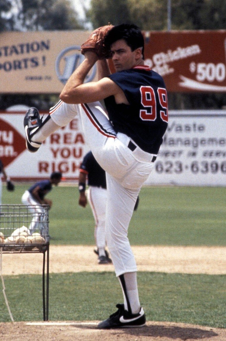 Кадр из фильма “Высшая лига”, Чарли Шин в роли Рикки Вона