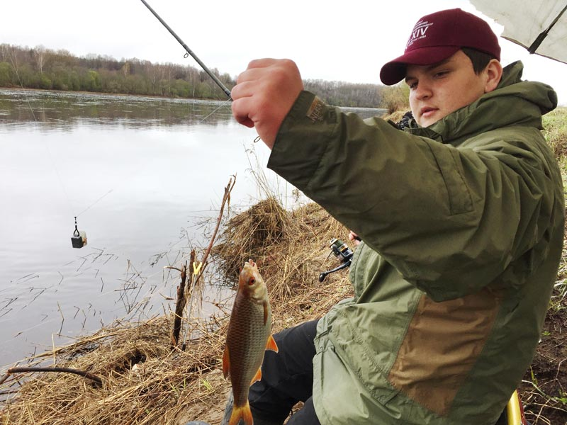 🎣 Подставка под фидерное удилище своими руками 🎣 fishing. Leonid Timo