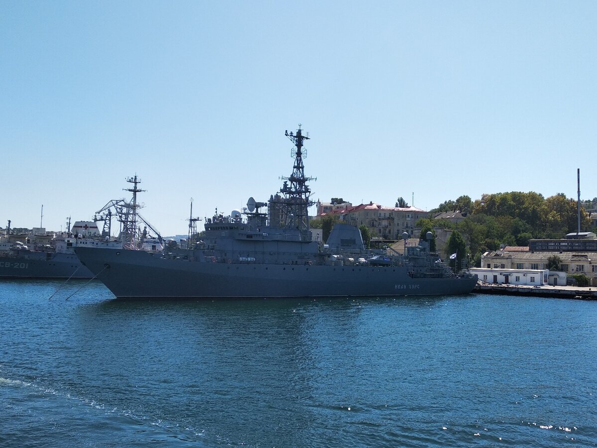 ВМФ Черноморского флота Форос. Черноморский флот в Севастополе Новороссийске Крыму корабли. Штаб военно морского флота Севастополь.