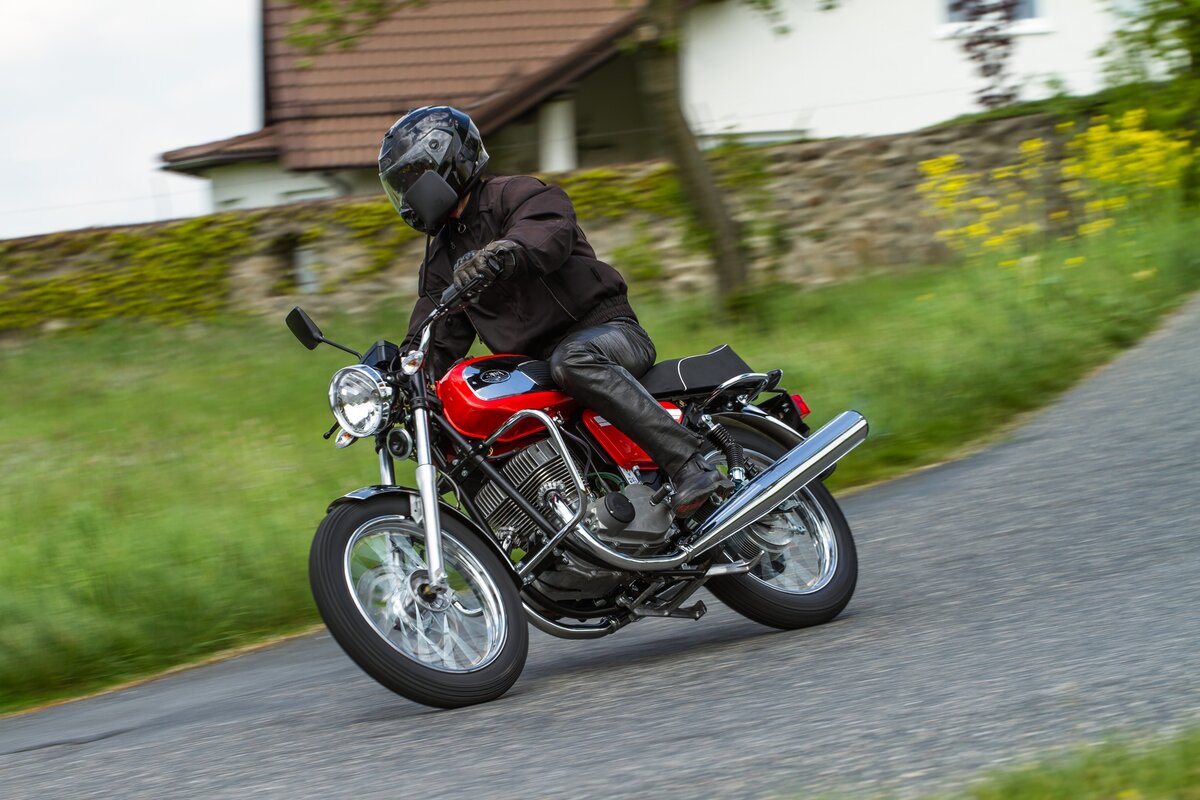 Jawa 350 Retro