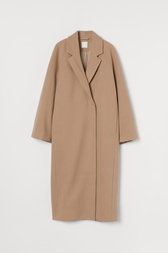H&M, бежевое пальто 4999 руб.