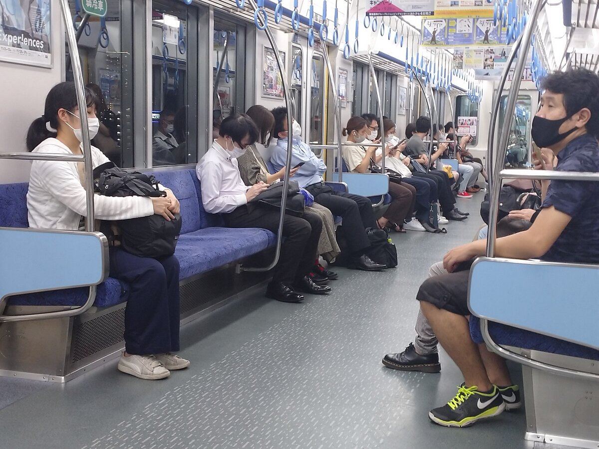 Поезд в Осаке