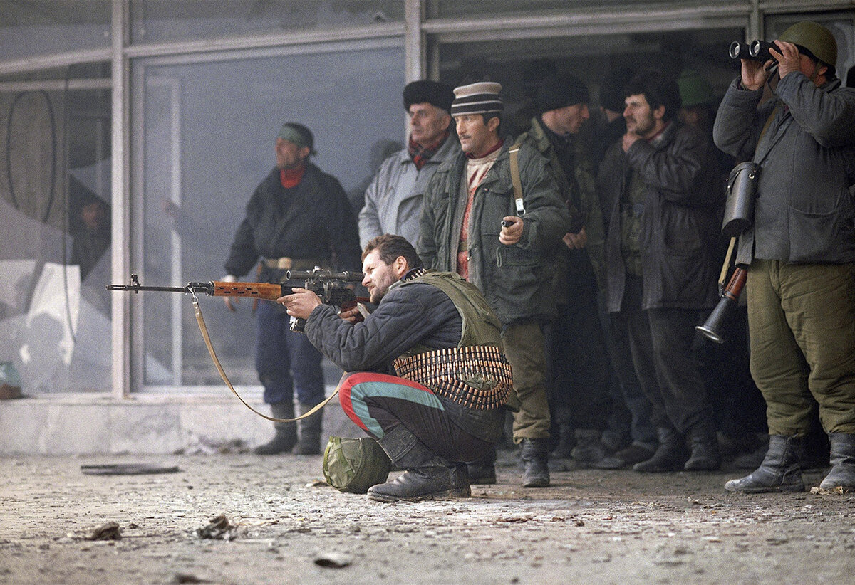 Чеченские боевики в Грозном 1994