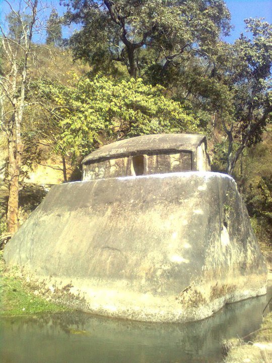 Монолитный каменный дом Мэйбанг. Источник фото: https://commons.wikimedia.org/wiki/File:Rock_cut_temple,_Maibang.jpg