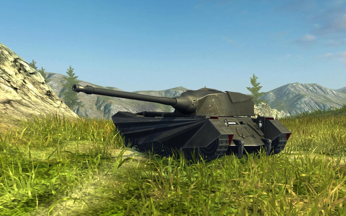 Смотрит кому сделать "кусь"