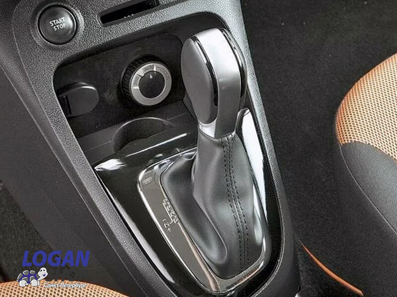 Штатный подстаканник Renault Kaptur