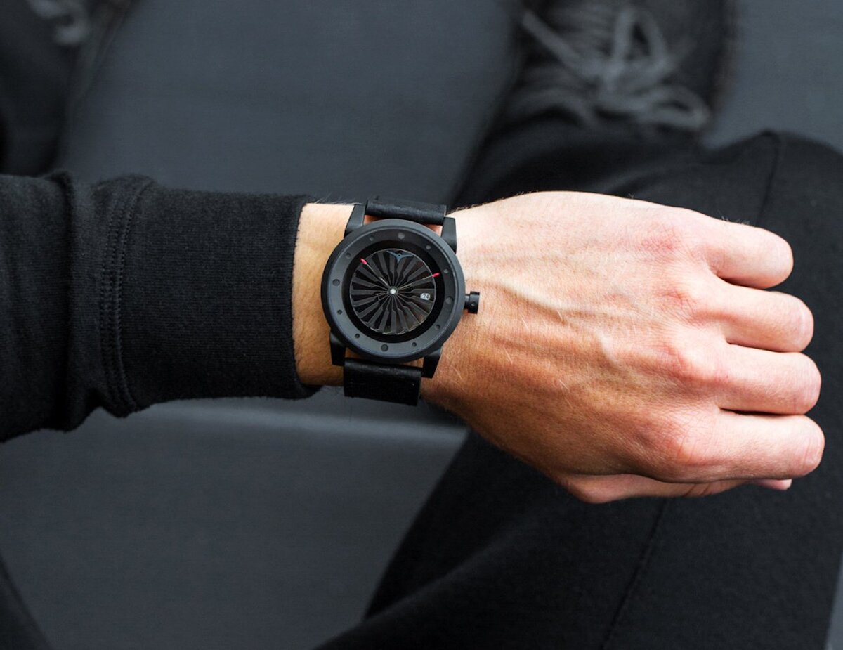 Когда речь заходит о часах, то даже неискушенный их носитель точно назовет 1-3 бренда, которые обычно на слуху: например, тот же Лонжин, не так ли?-4