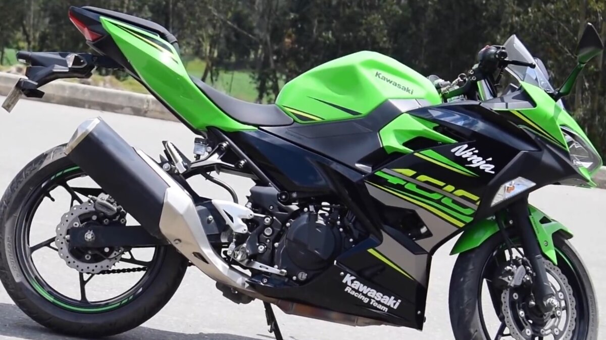 Вес мотоцикла- 164 кг.