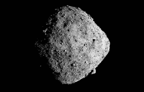 Космический аппарат НАСА OSIRIS-REx захватил это изображение астероида Бенну с помощью своего Map Com imager 12 декабря 2018 года (Image credit: NASA/Goddard/University of Arizona)