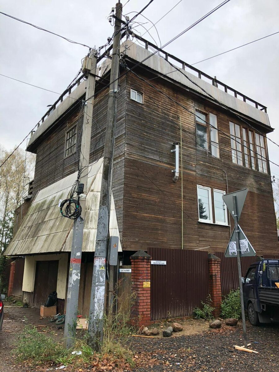 Дом на обломках западных материалов. Источник фото https://t.me/copy_bara