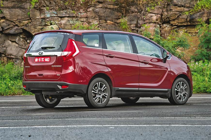 Внешность донорской модели Mahindra Marazzo. https://www.autocarindia.com