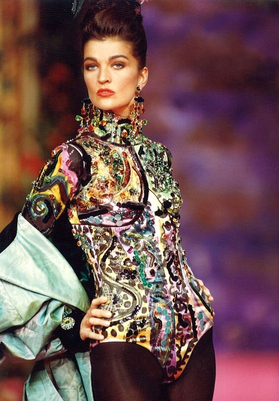 Christian Lacroix Haute Couture Fall-Winter 1990 .