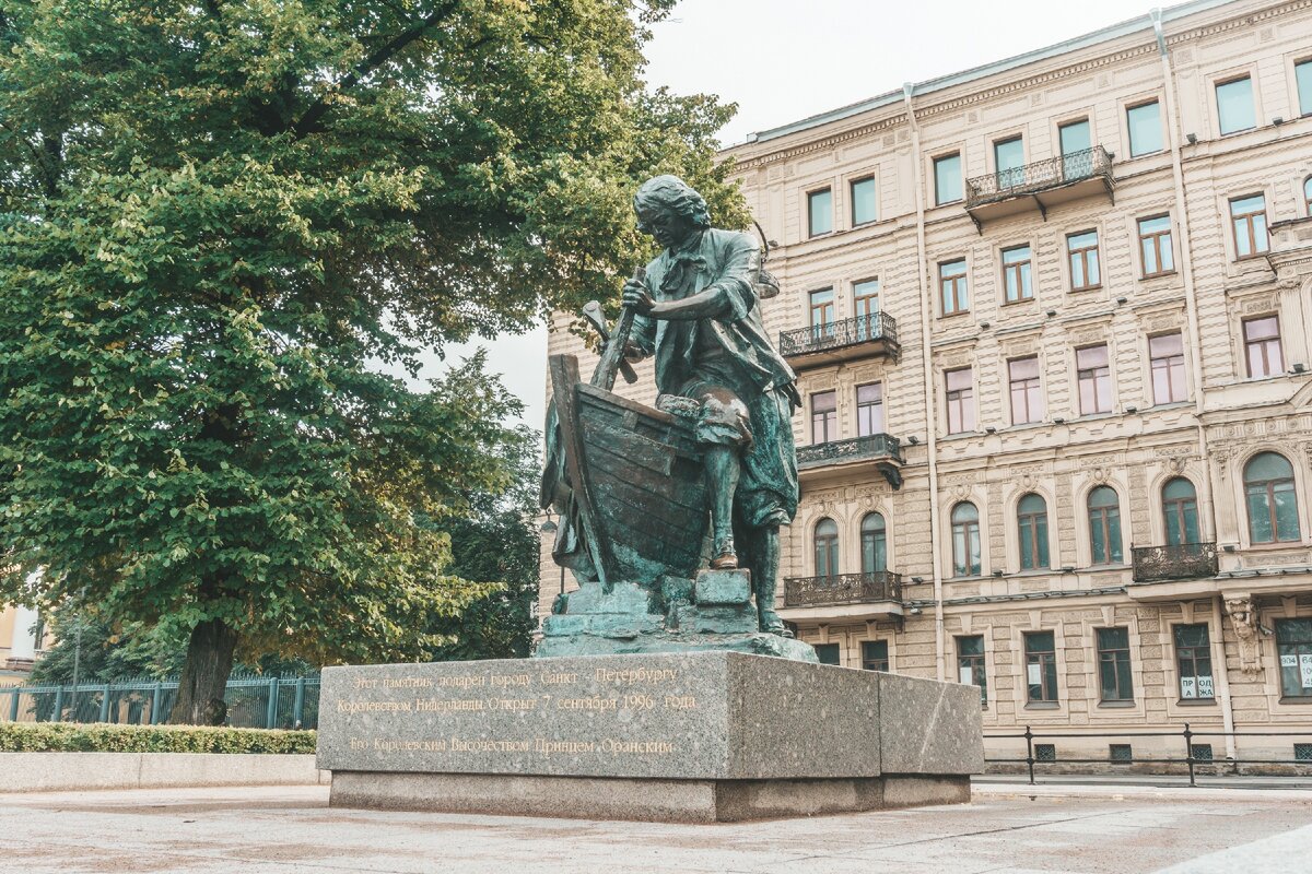 Пешая прогулка по Петербургу. Львы, три кумира и Дворцовая набережная  (часть 2) | Hellen Geographic | Дзен