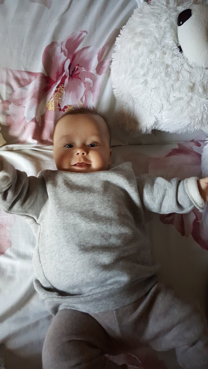 Толстовка с начёсом, штаны с предыдущего фото.