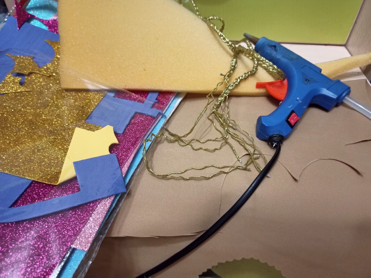 Новогодний декор своими руками, идеи поделок с детьми