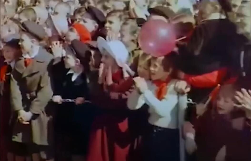 кадр с канала БесогонTV «Голливуд как источник мужества»